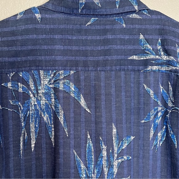 Caribbean Blue Floral Men's Button Down Hawaiian Shirt Size XXL - Picture 10 of 13